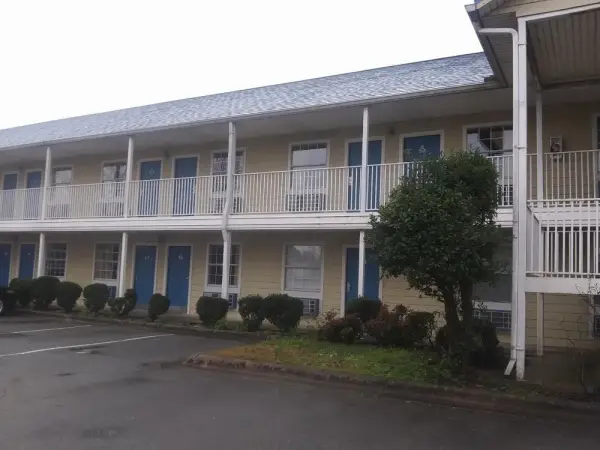 El Rancho Motel 5
