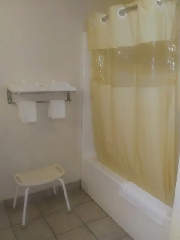 El Rancho Motel 8